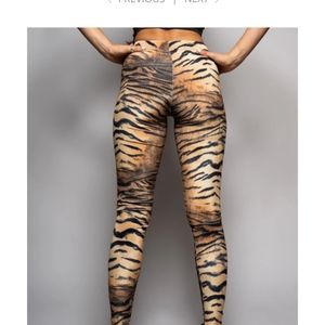 Spirit hoods leggings EUC